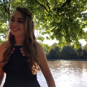 Meet your Posher, Alexis